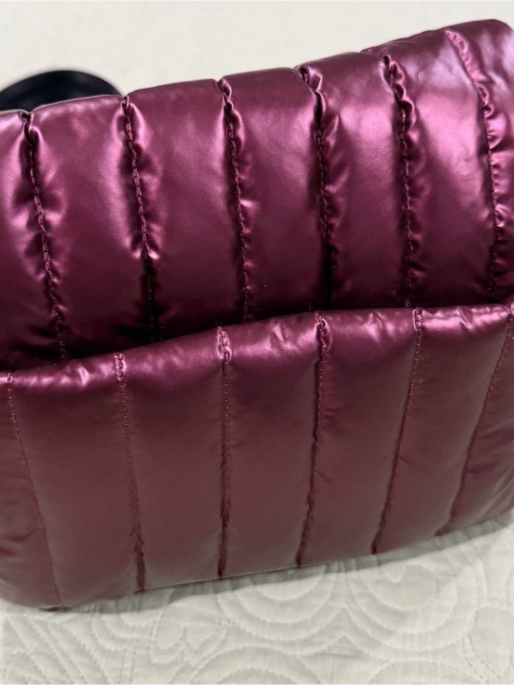 THINK ROYLYN Quilted Puffer Crossbody Bag in Metallic Burgundy - Picture 2 of 3